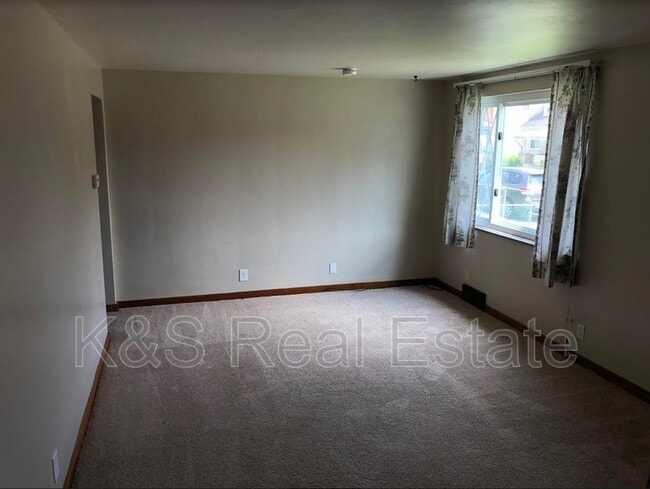 Foto del edificio - 1024 2nd St