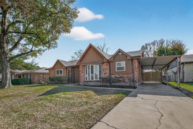 Foto del edificio - 8307 Carvel Ln