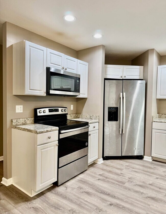 Foto del edificio - 85 Forest Ave