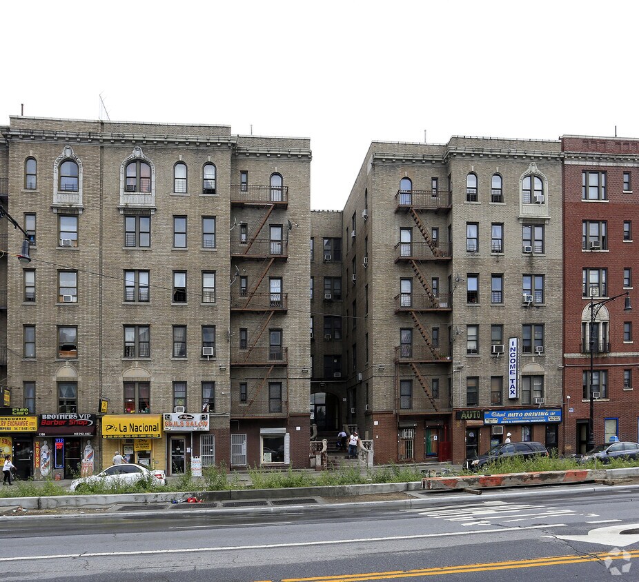 Fotografía del edificio - 1384 Grand Concourse