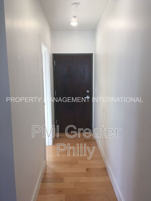 Foto del edificio - 1637 Poplar St