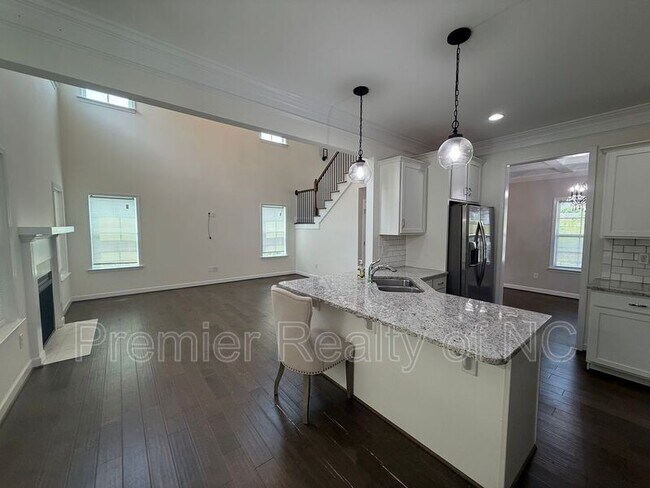 Building Photo - 6982 Orchard Path Dr