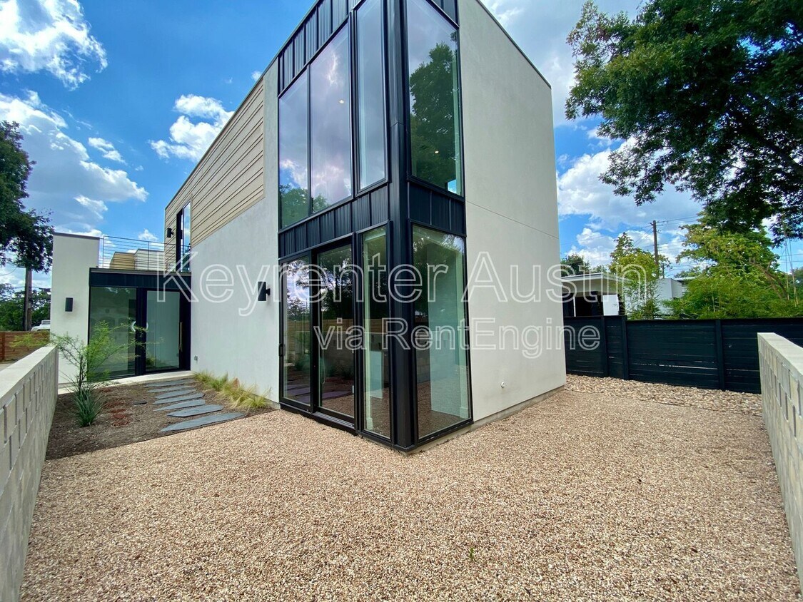 Foto principal - 1905 Riverview St