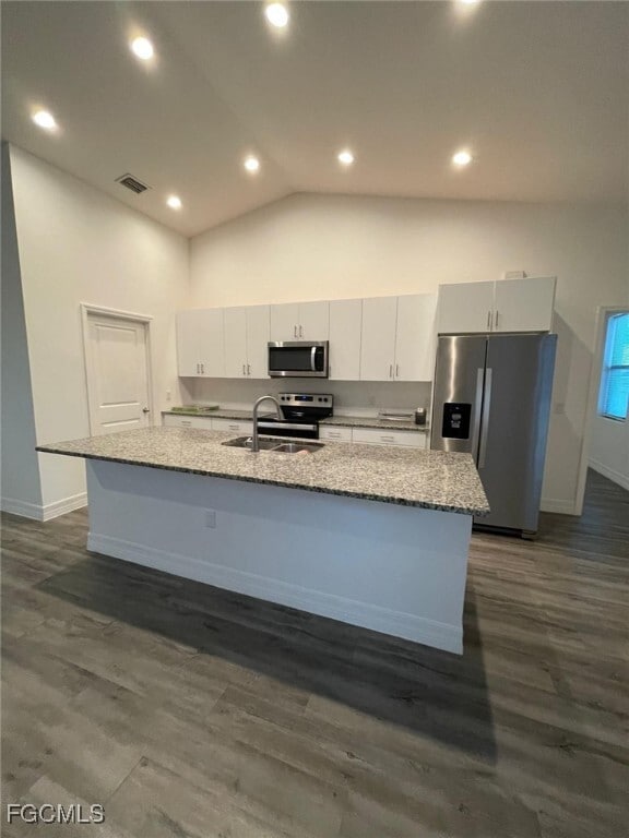 Foto del edificio - 8027 Buttercup Cir