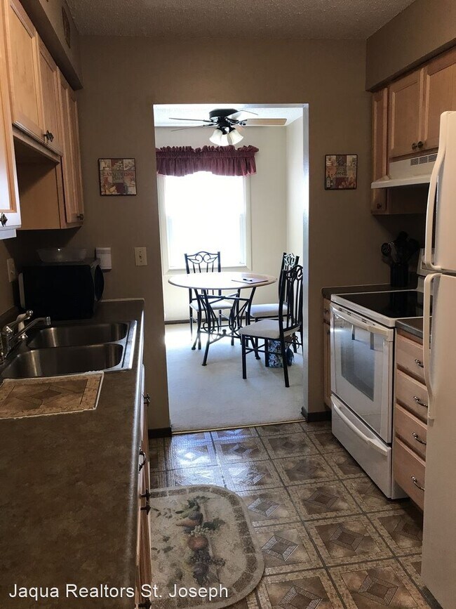 Foto del edificio - 2 br, 1.5 bath House - 2630 Woodgate
