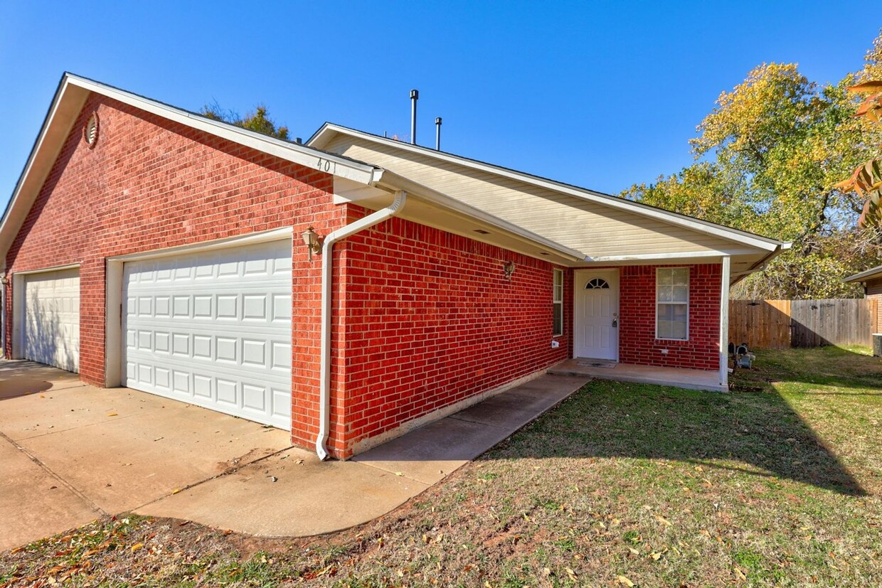 Primary Photo - Duplex in Yukon, Available Now!