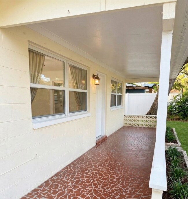 Foto del edificio - For Rent – 4 Bedroom Single Family Home in Pinellas Park, FL