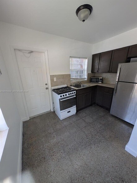 Foto del edificio - 2316 Madison St