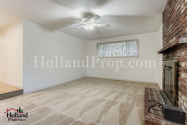 Building Photo - Cozy Single-Level Home In Hillsboro, Ready...