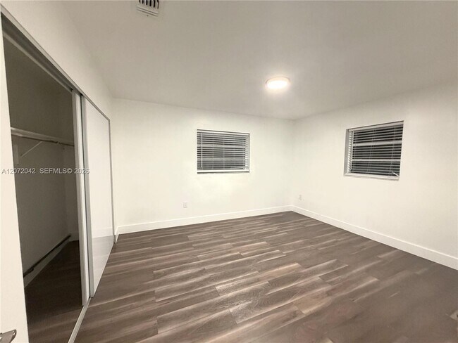 Building Photo - 1500 SW 10th St