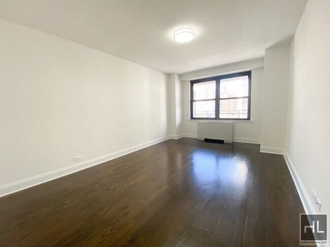 Building Photo - East 82nd Street