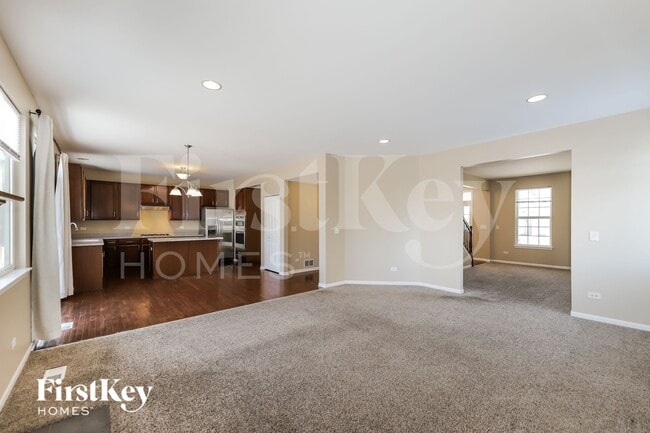 Building Photo - 6641 Ayre Dr