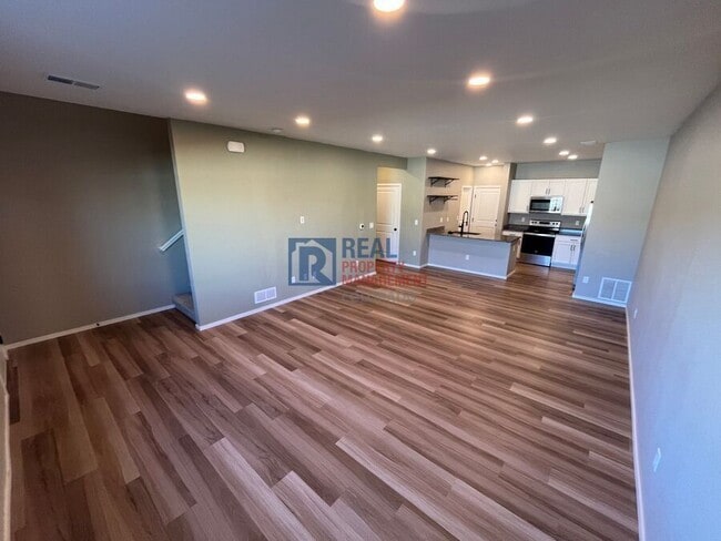 Building Photo - 3644 Ronald Reagan Ave