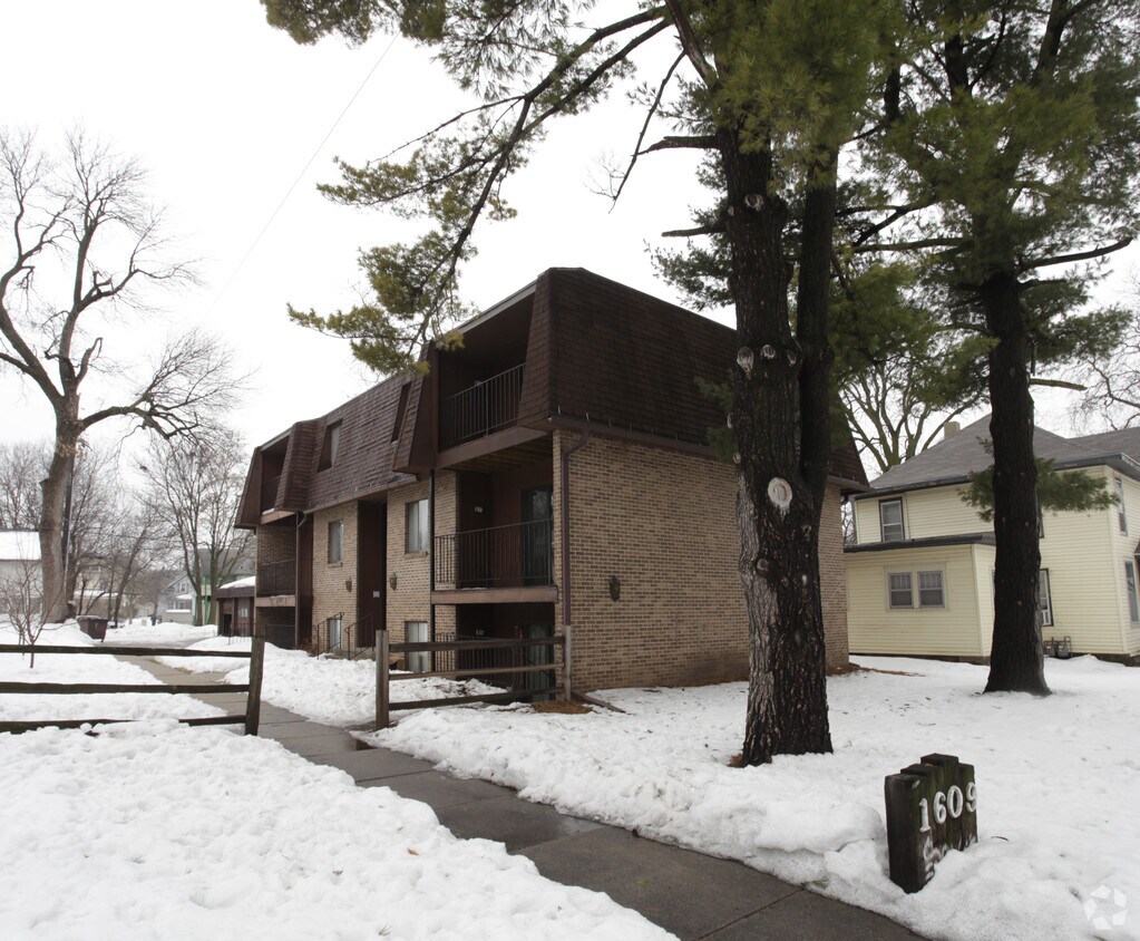 Primary Photo - 1609 C St