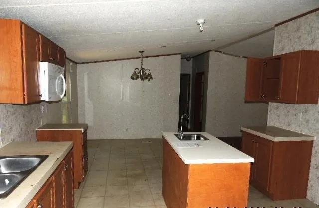 Foto del edificio - 120 Tall Trees Rd