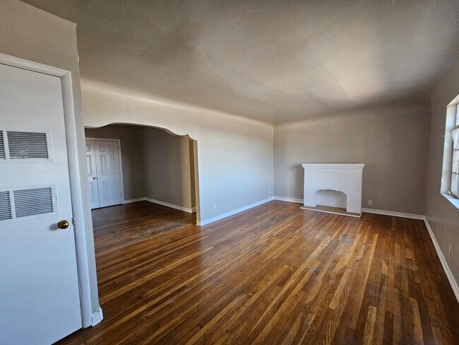 Building Photo - Charming Home in Central El Paso