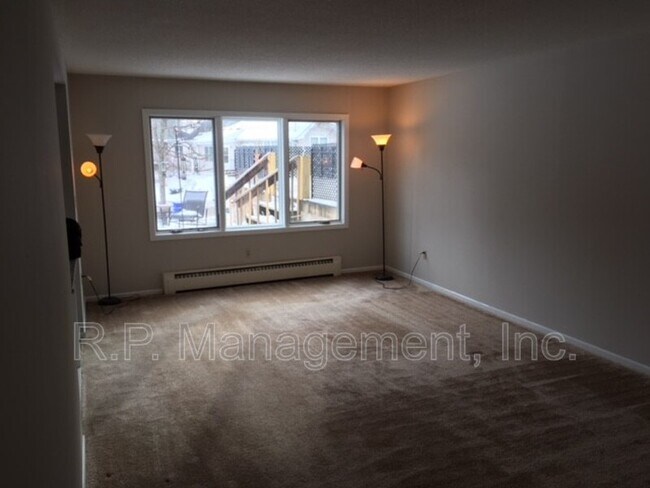 Building Photo - 2289 Hillside Ave