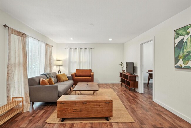 Foto del edificio - 2656 Kevin Rd