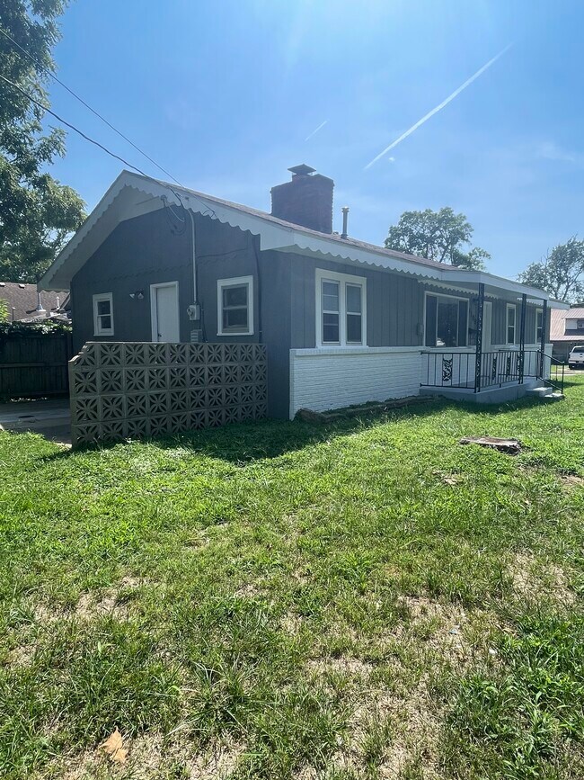 1100 E High St, Springfield, MO 65803 House Rental in Springfield, MO