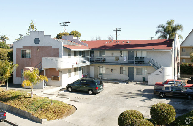 Building Photo - College Apartments