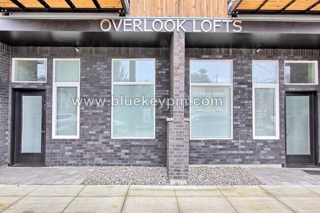 Building Photo - #102 MOVE IN SPECIAL Free Month with 13 Month Lease and 700+ FICA