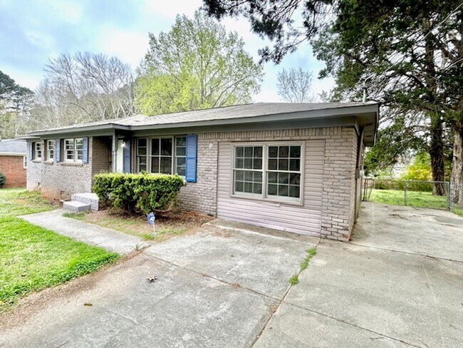 Foto del edificio - 6117 Colfax Rd NW