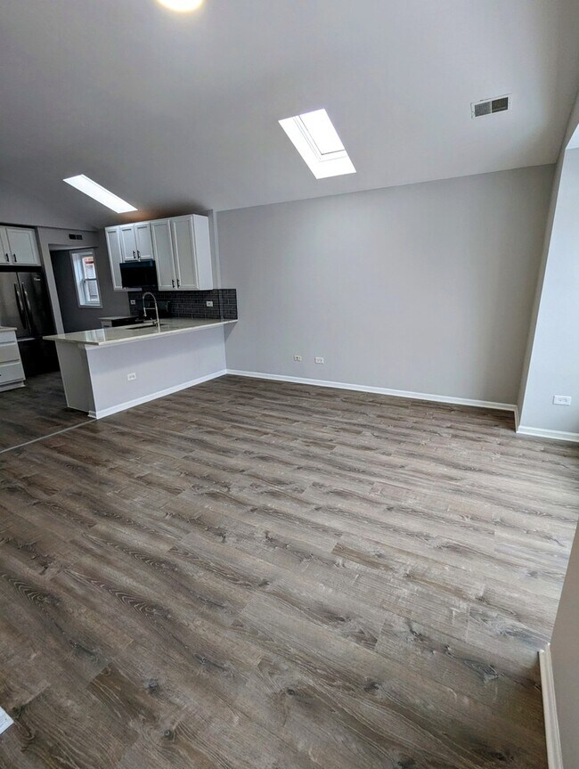 Building Photo - 2511 W Flournoy St