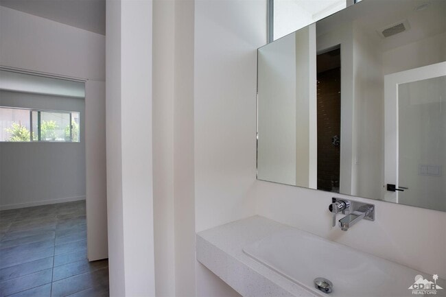 Building Photo - 73401 Royal Palm Dr