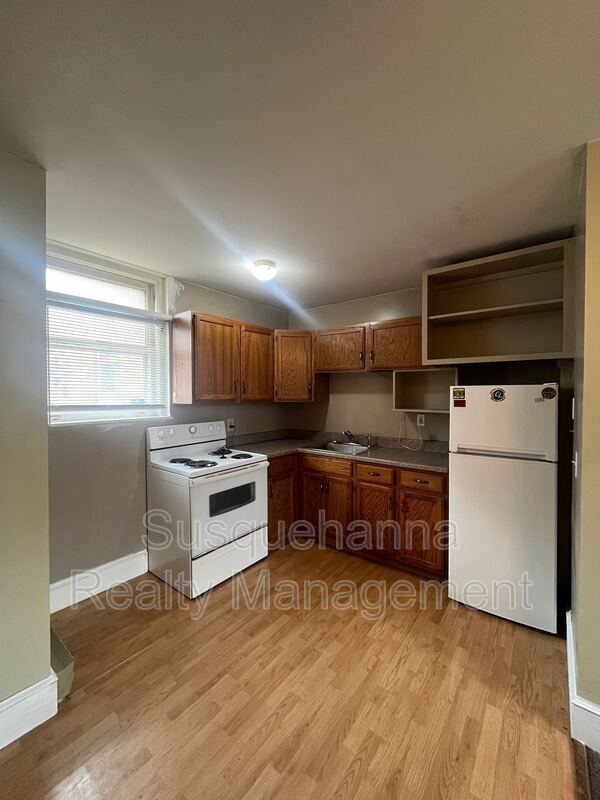 Foto del edificio - 134 College Ave