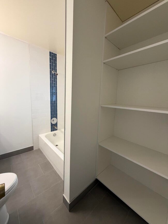 Foto del edificio - 1945 NW 4th Ave