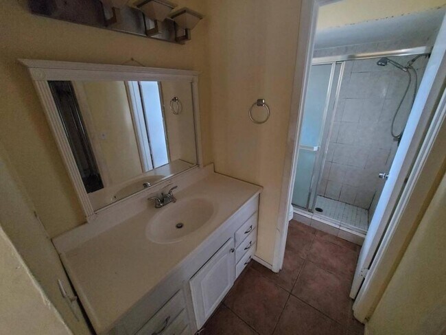 Building Photo - 2328 Atrium Cir