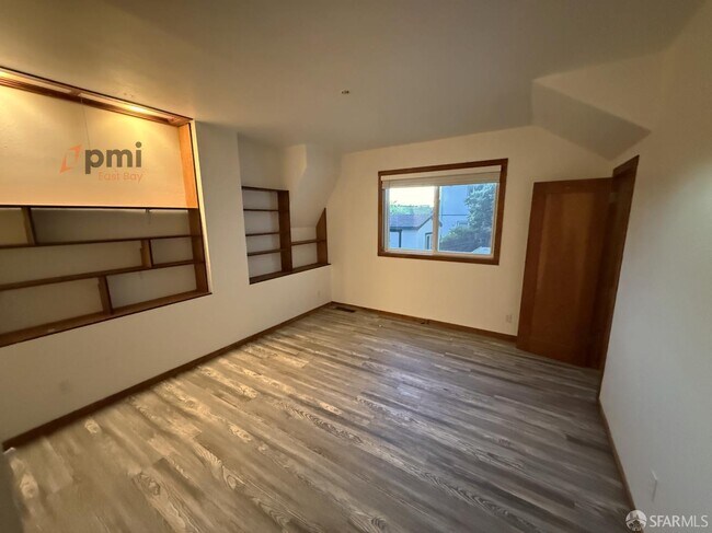 Foto del edificio - 539 Palms Dr