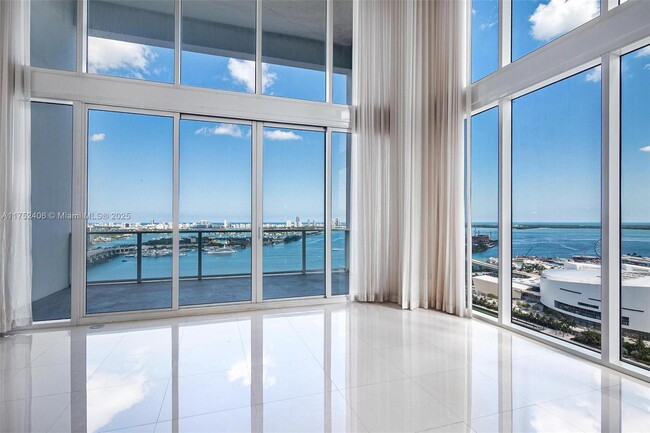Building Photo - 1040 Biscayne Blvd