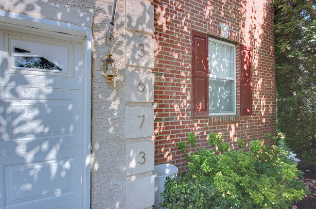 Building Photo - 3673 Clauss Dr