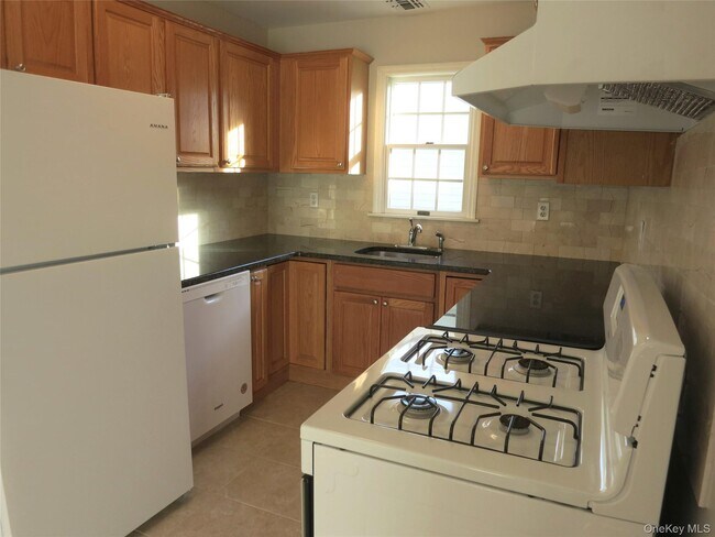 Foto del edificio - 56 Linwood Rd N