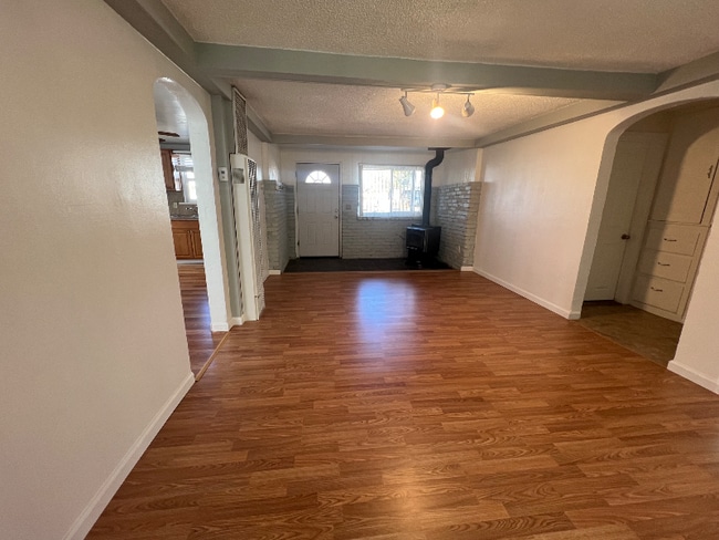 Building Photo - 1674 Laveta St