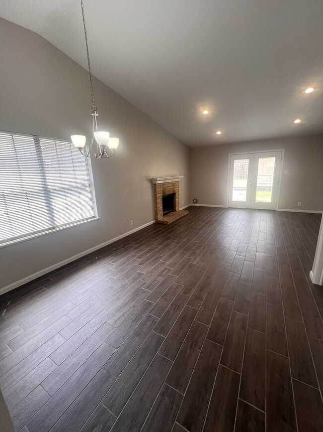 Open Living and Dining Area - 3419 Lexington Dr