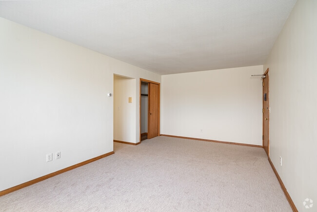 2BR,1BA - 700SF - Living Room - 1700/10 Johnson