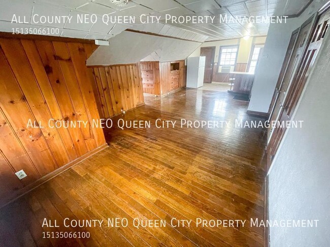 Building Photo - 1316 W Grand Ave