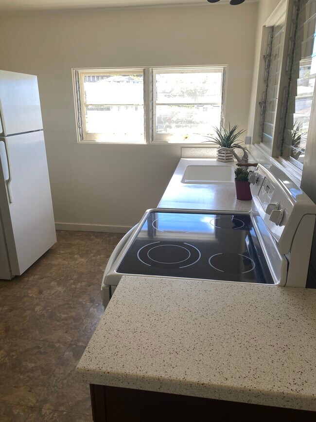 Building Photo - 1823 Bertram St