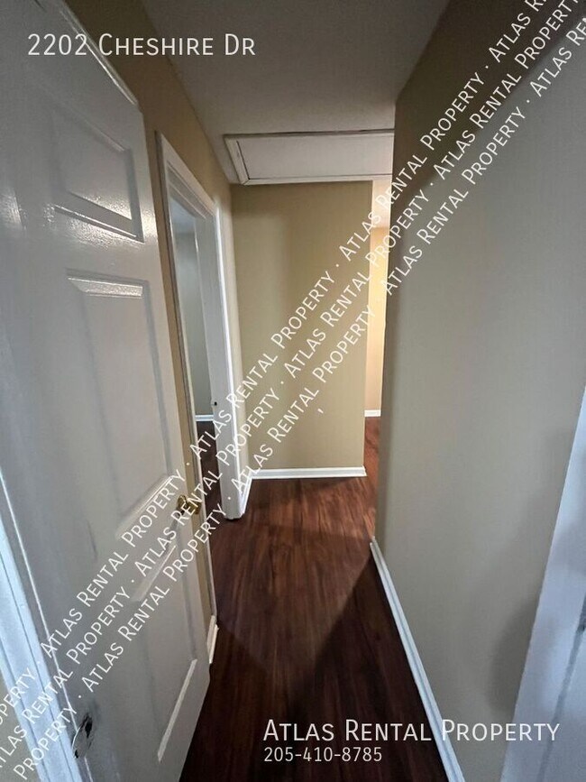 Foto del edificio - 2202 Cheshire Dr