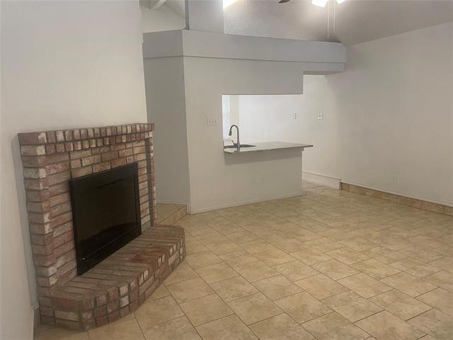 Building Photo - 706 Inland Ln