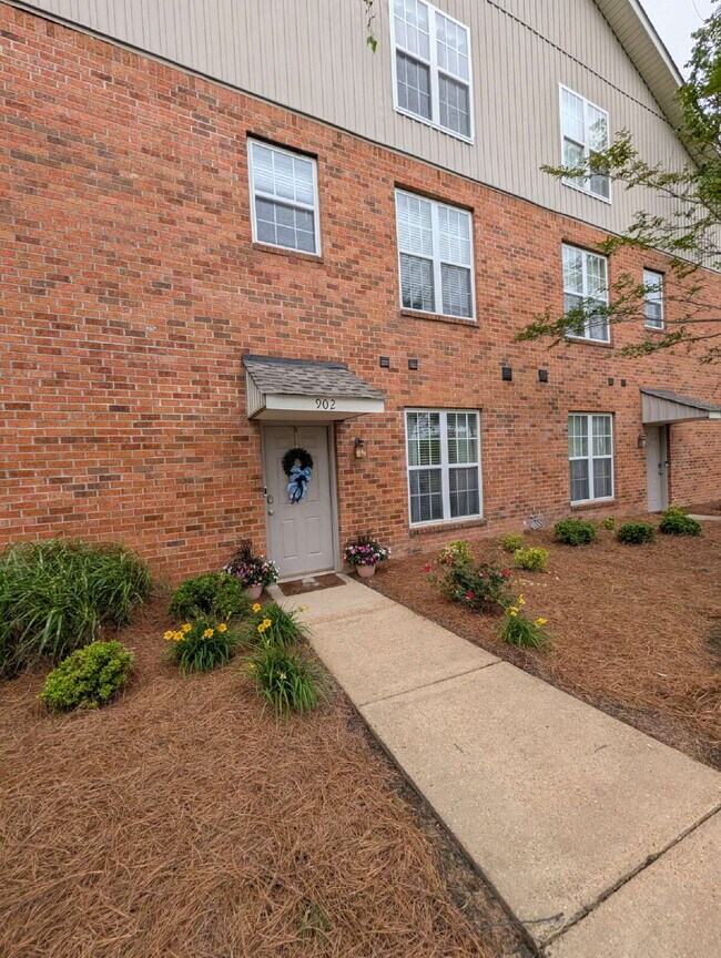 Building Photo - 902 Private Rd 3097