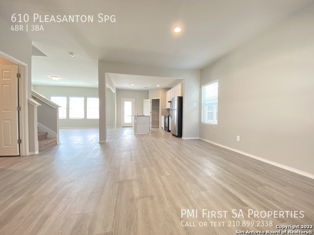 Building Photo - 4 Bedrooms and 2.5 bathrooms in Pleasanton...