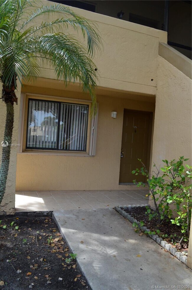 Foto del edificio - 151 Lakeview Dr