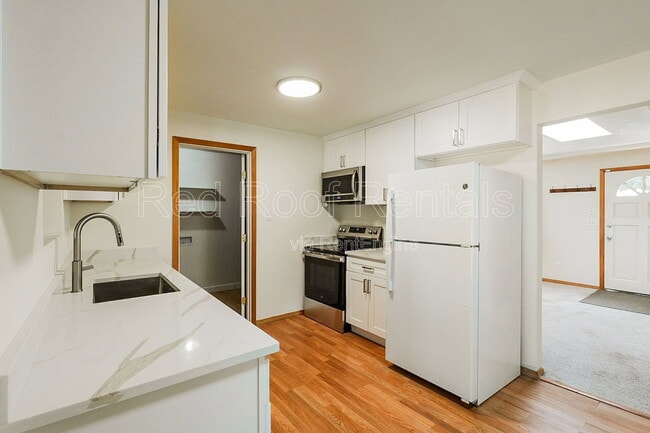 Building Photo - 4416 67th Ave W