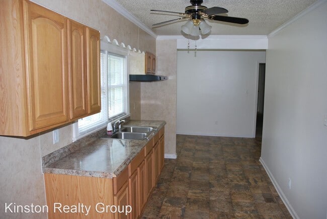 Foto del edificio - 3 br, 2.5 bath House - 528 Larkspur Road