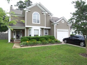 Building Photo - 6010 Kenmore Ln