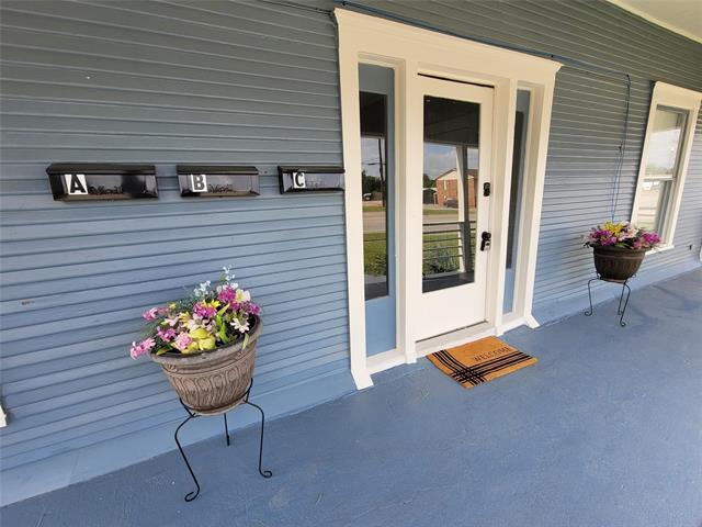 Foto del edificio - 1103 E Moore Ave