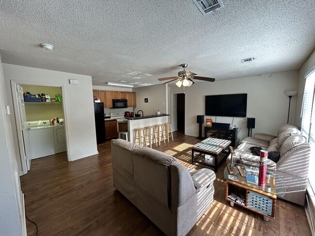 Photo - 155 Anderson Hwy House